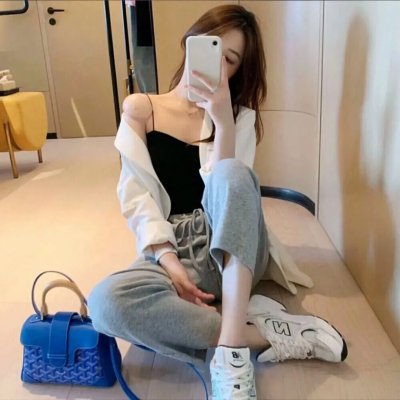 同一汪檐下剧照